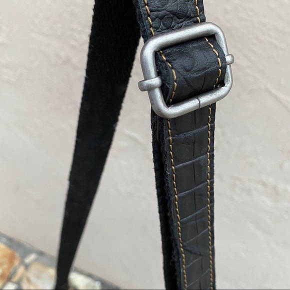 Leather Messenger Crossbody Bag - Picture 6 of 8